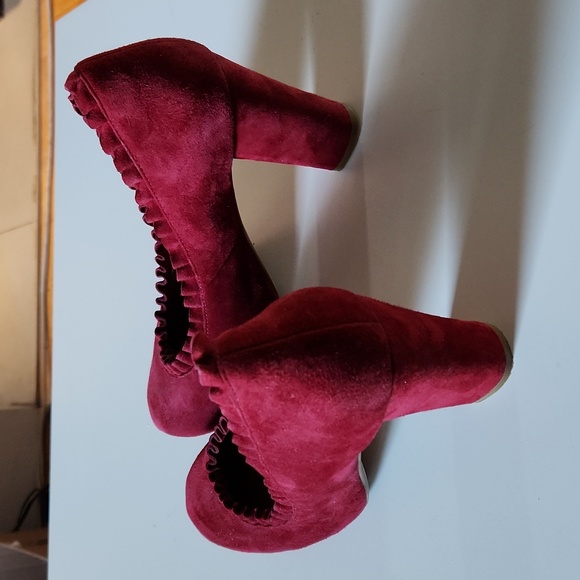 Jeffrey Campbell suede pumps Size 9 - Picture 1 of 3